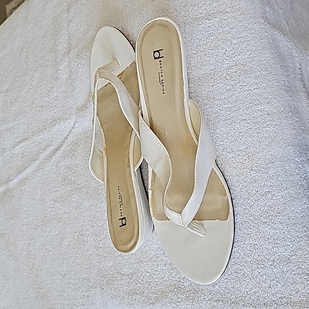 BOSTON DESIGN STUDIO SANDLES - Picture 3 of 4